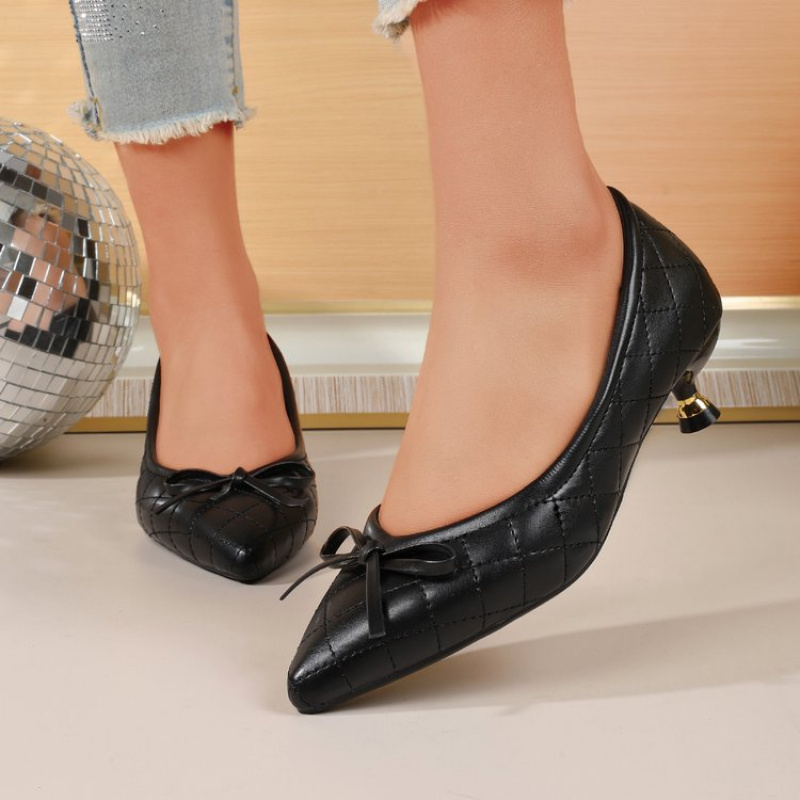 Tacones Kitten Punto Punta Moñ - Vintage Fashion Style reseña y precio