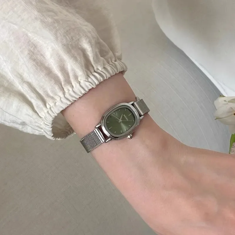 Reloj verde con esfera ovalada - Vintage Fashion Watches reseña y precio